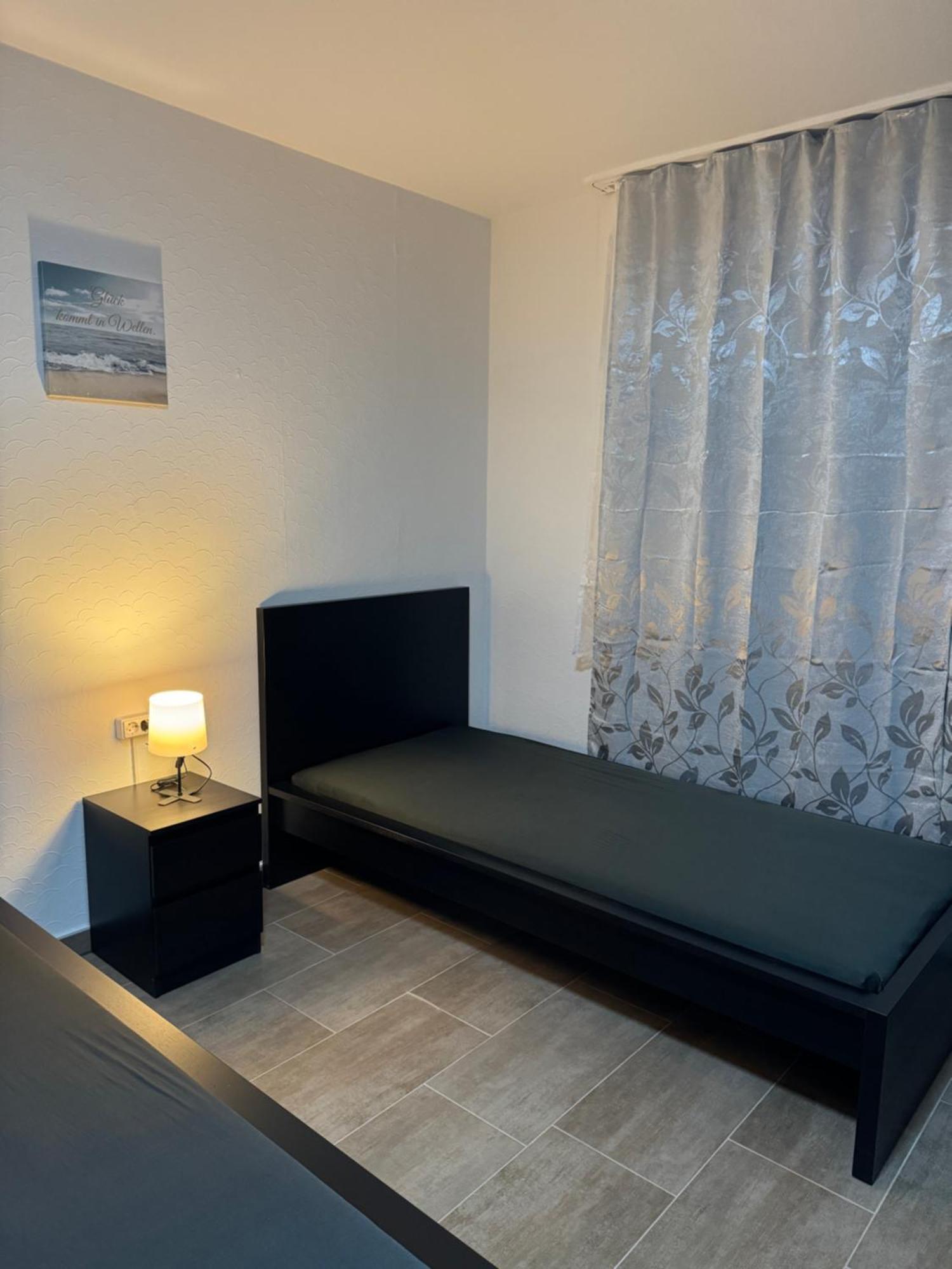 Laras Voll Ausgestattete Gartenwohnung Mit Wlan Und Tv Werne Exteriér fotografie