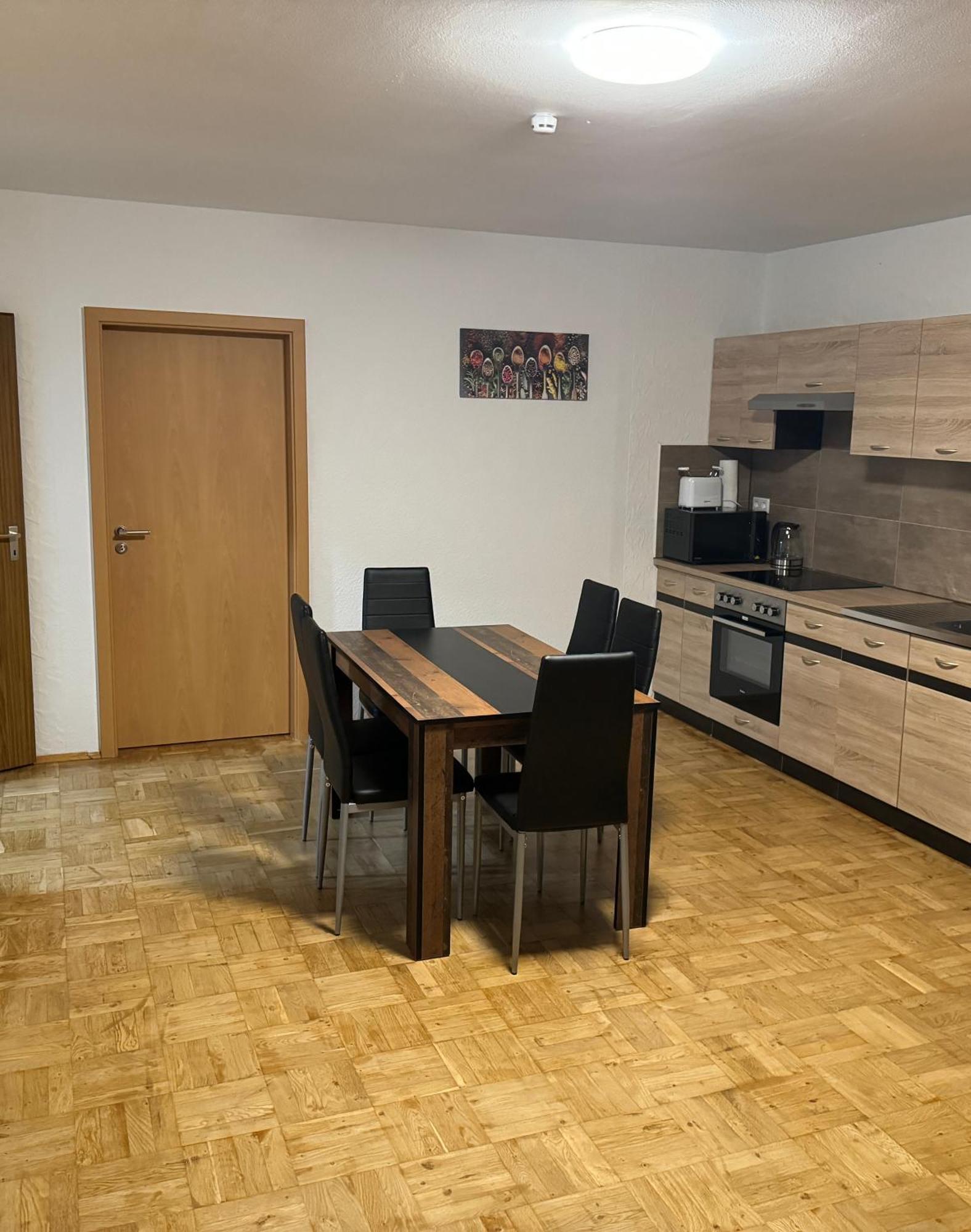 Laras Voll Ausgestattete Gartenwohnung Mit Wlan Und Tv Werne Exteriér fotografie